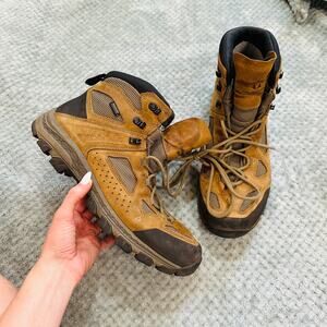 VASQUE Breeze Men's Leather Laceup Mid Waterproof VasqueDry Hiking Work Boots